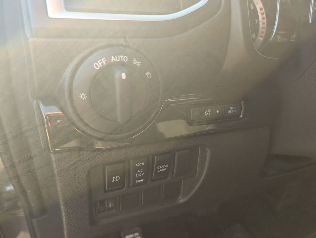 2018 Nissan Titan SV