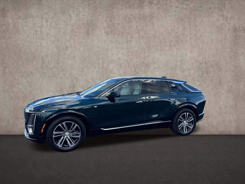 2024 Cadillac LYRIQ Luxury 2