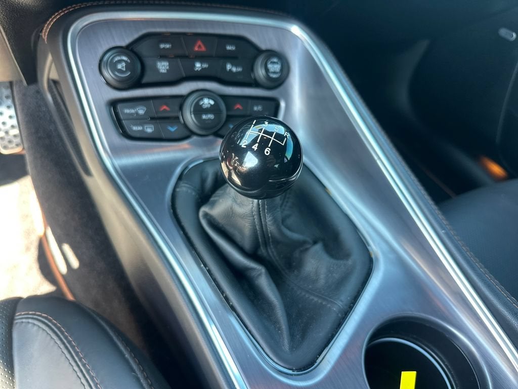 2016 Dodge Challenger 392 Hemi Scat Pack Shaker