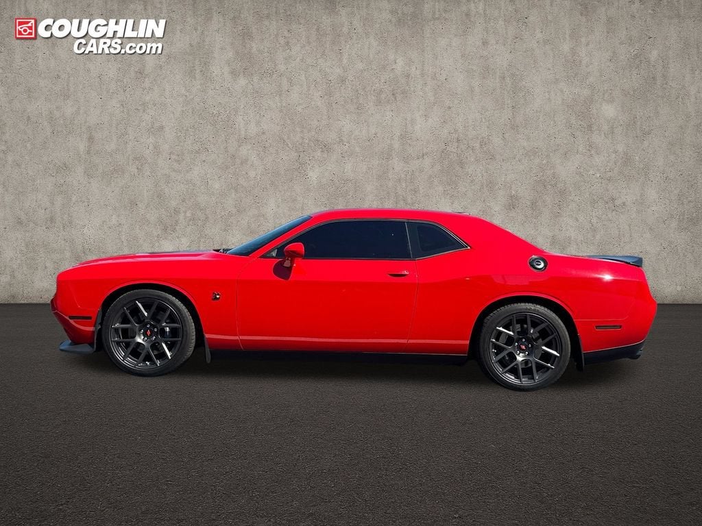 2016 Dodge Challenger 392 Hemi Scat Pack Shaker