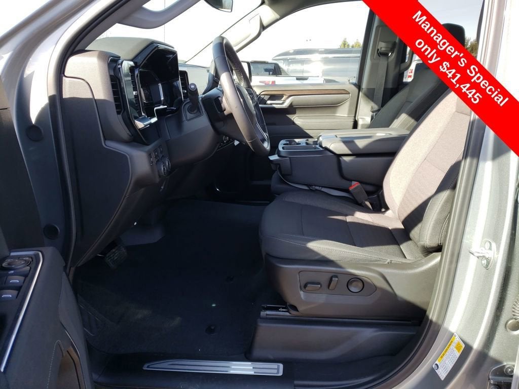 2025 Chevrolet Silverado 1500 LT (2FL)