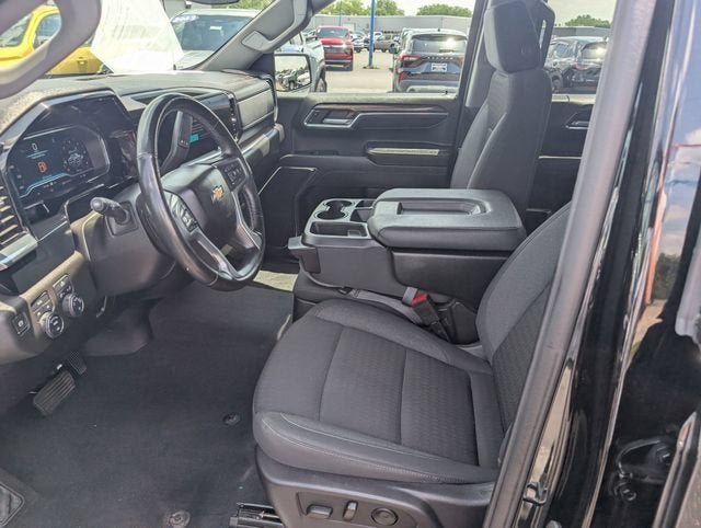 2024 Chevrolet Silverado 1500 LT (2FL)